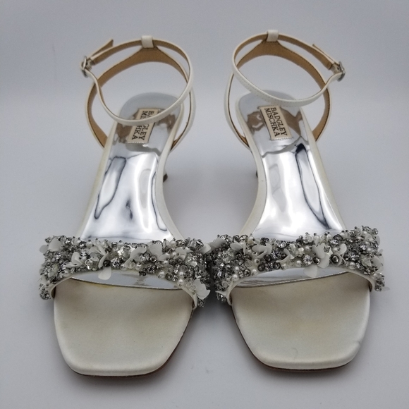 Badgley Mischka Telissa Kitten Heel Sandals, Soft White, Women's Size 9.5 - Picture 3 of 16